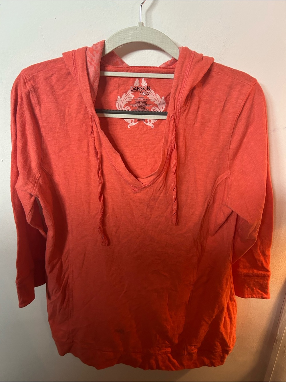 ⭐️Danskin Women's Coral Hooded V-Neck Top